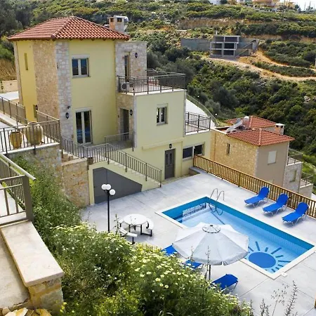 Villa House For 10 Persons, With Swimming Pool *